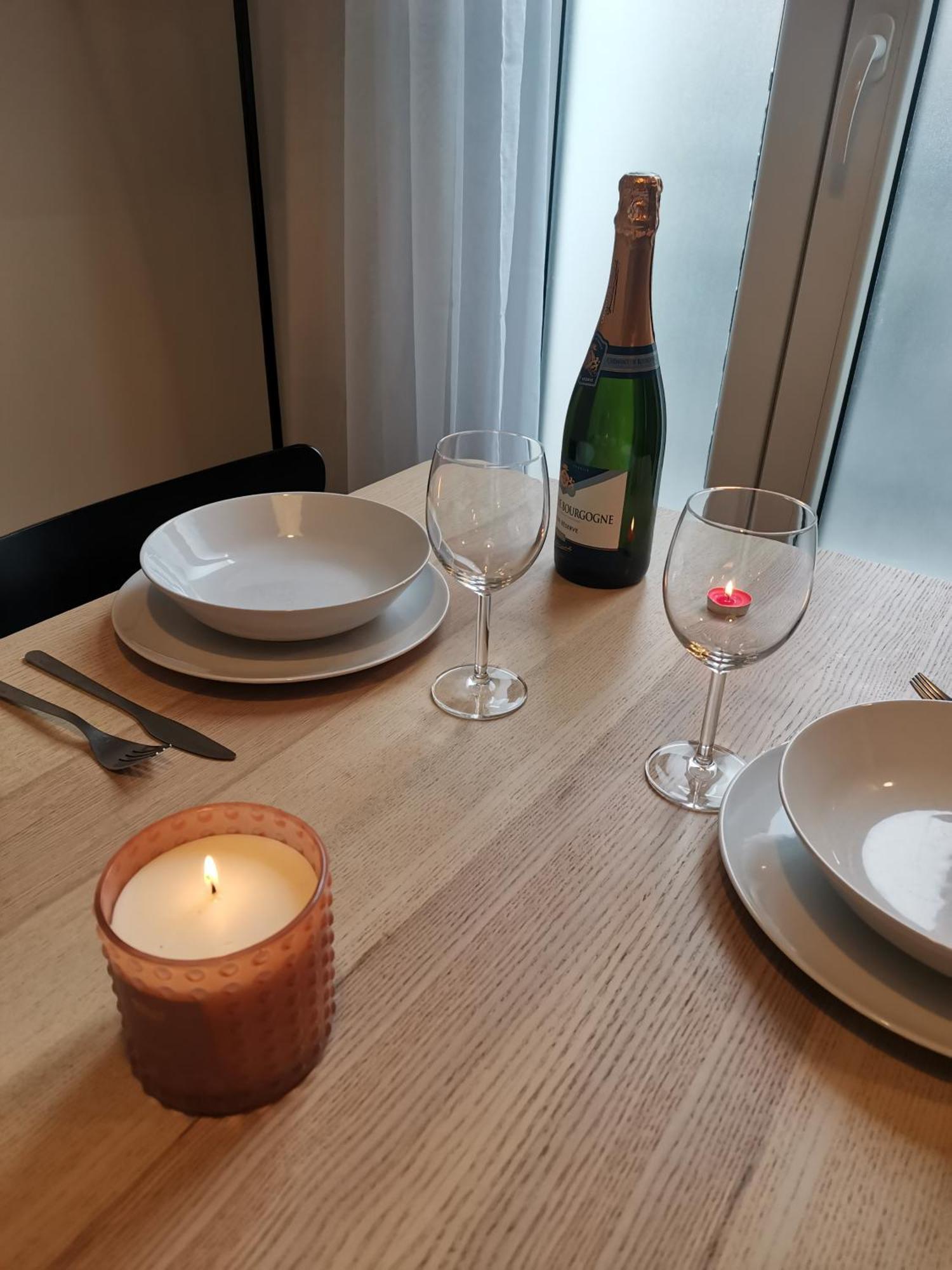 *Appartement Moderne/2 Minutes Du Metro* Сент-Уен Екстериор снимка