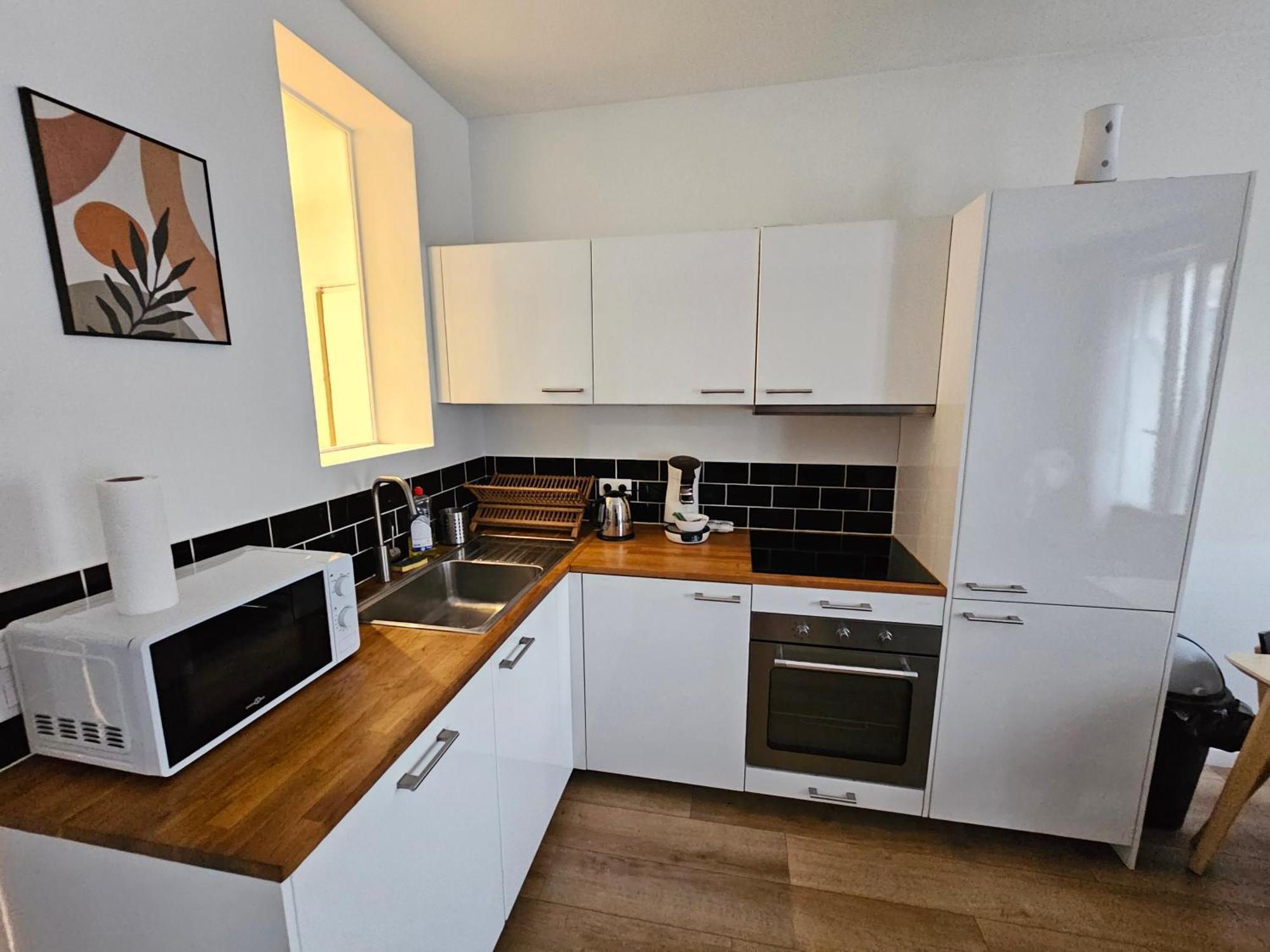 *Appartement Moderne/2 Minutes Du Metro* Сент-Уен Екстериор снимка