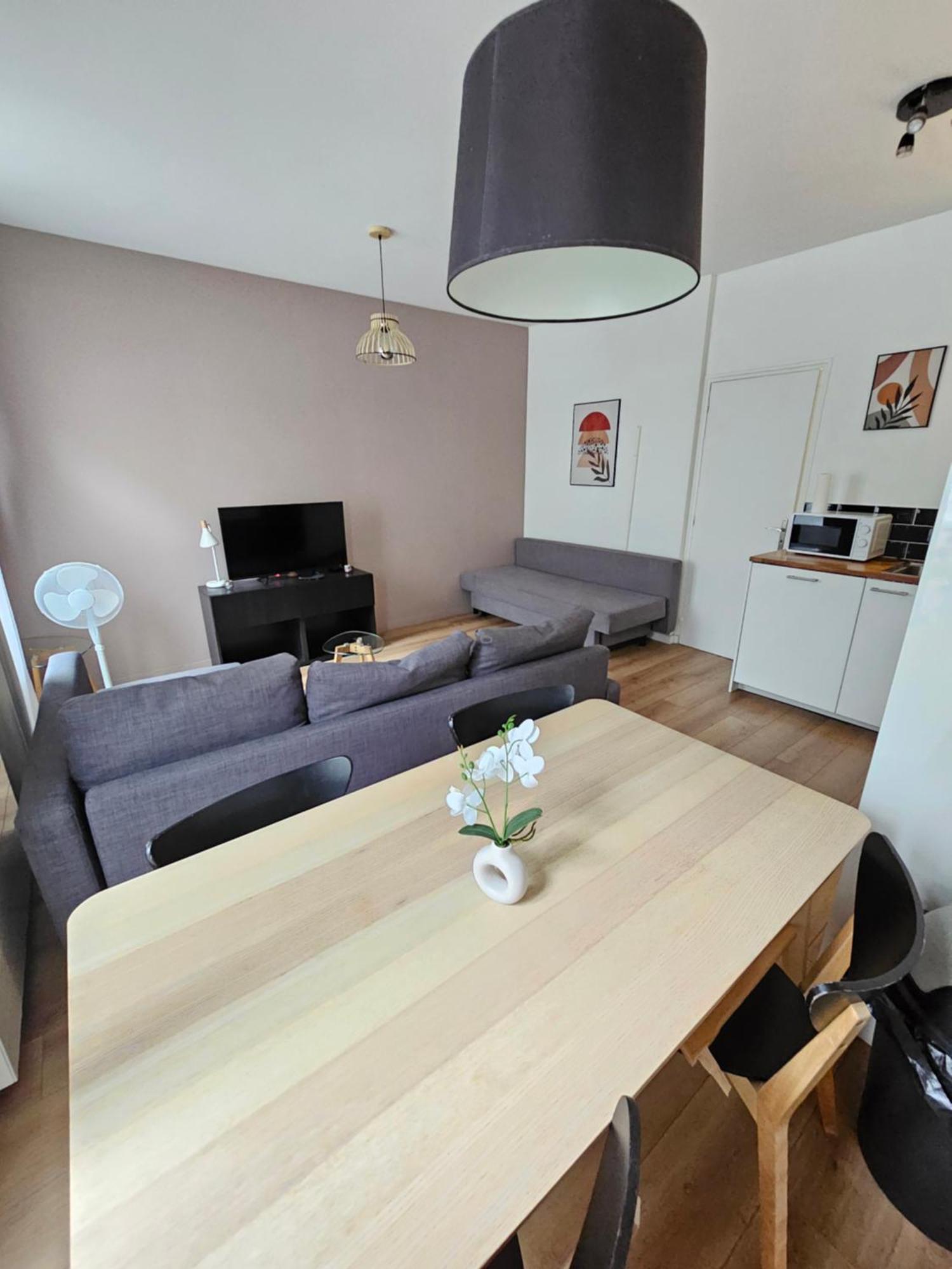 *Appartement Moderne/2 Minutes Du Metro* Сент-Уен Екстериор снимка