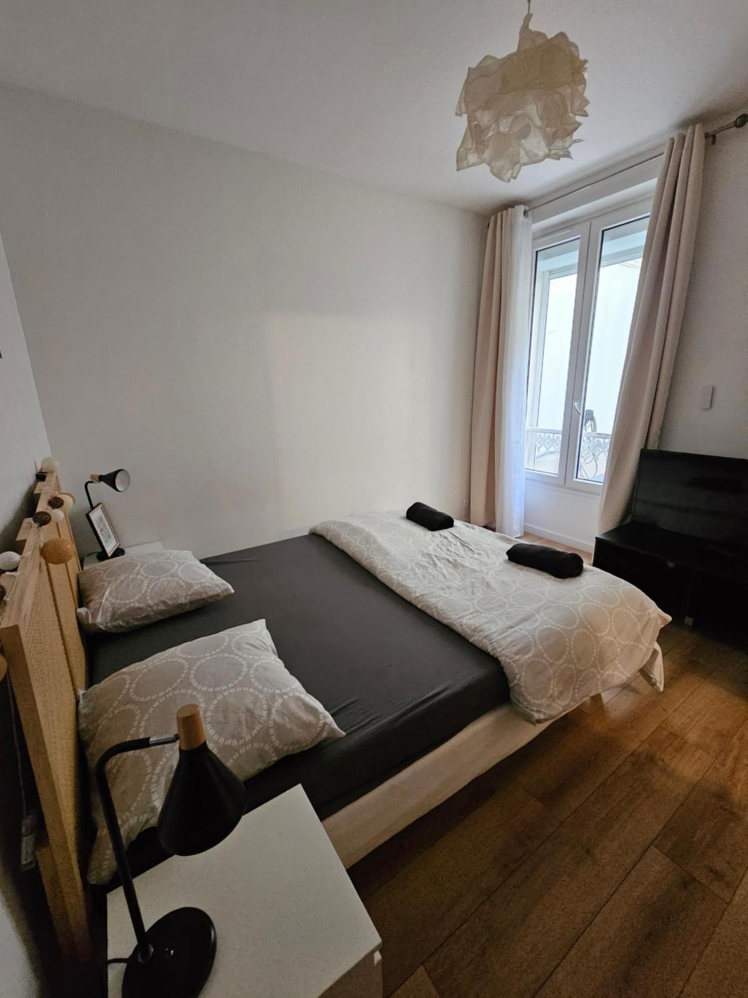 *Appartement Moderne/2 Minutes Du Metro* Сент-Уен Екстериор снимка